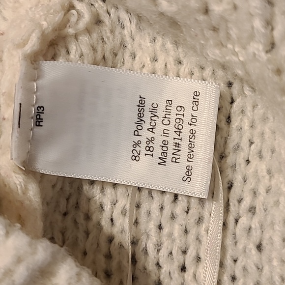 So Cable Knit Sweater - Picture 8 of 11